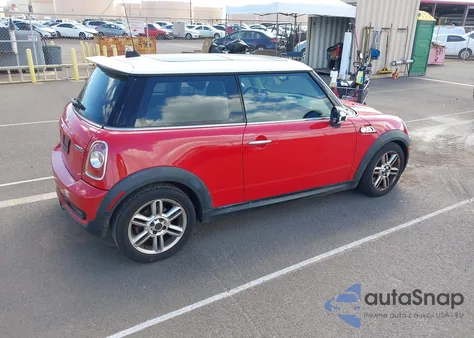 2011 Mini Cooper S z USA, uszkodzony, nr VIN WMWSV3C56BTY13330